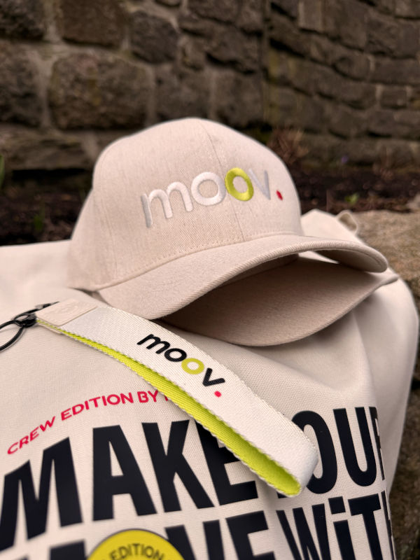 moov. – Sweatshirt, Cap & Schlüsselband